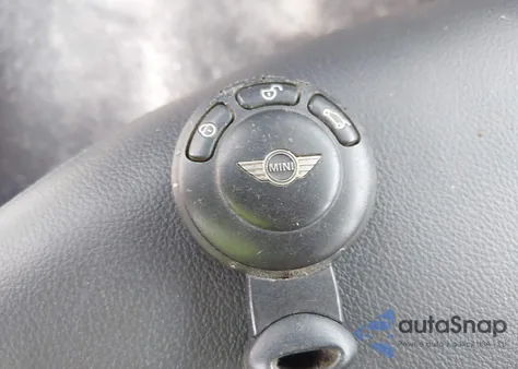 2013 Mini Cooper z USA, uszkodzony, nr VIN WMWSU3C51DT375340